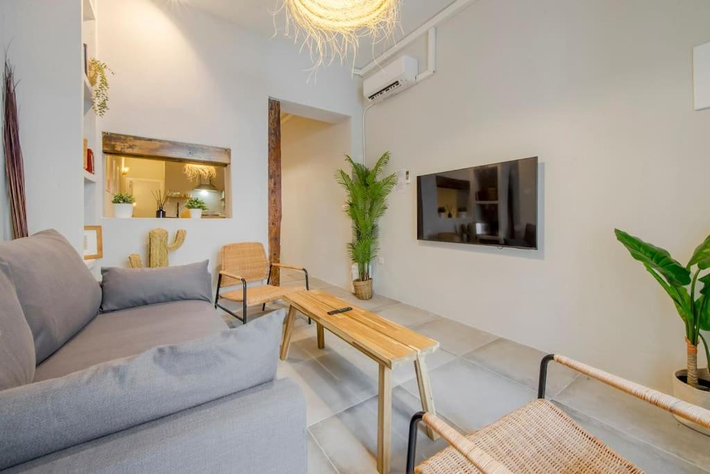 Apartament Cool Deluxe Interior Design A 2 Min De Gran Via Madryt Zewnętrze zdjęcie